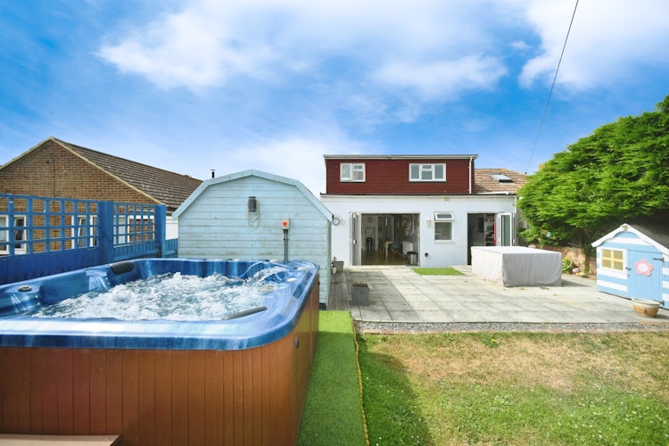 4 bedroom semi-detached bungalow