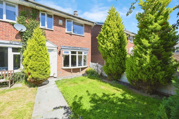 3 bedroom end of terrace house