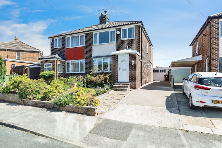 3 bedroom semi-detached house