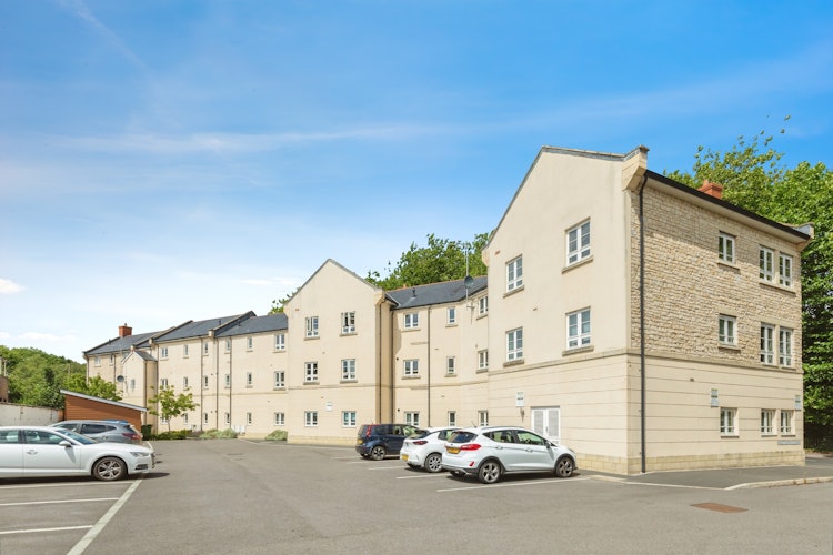2 bedroom flat