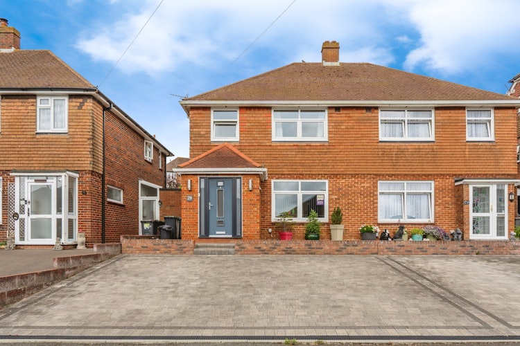 3 bedroom semi-detached house