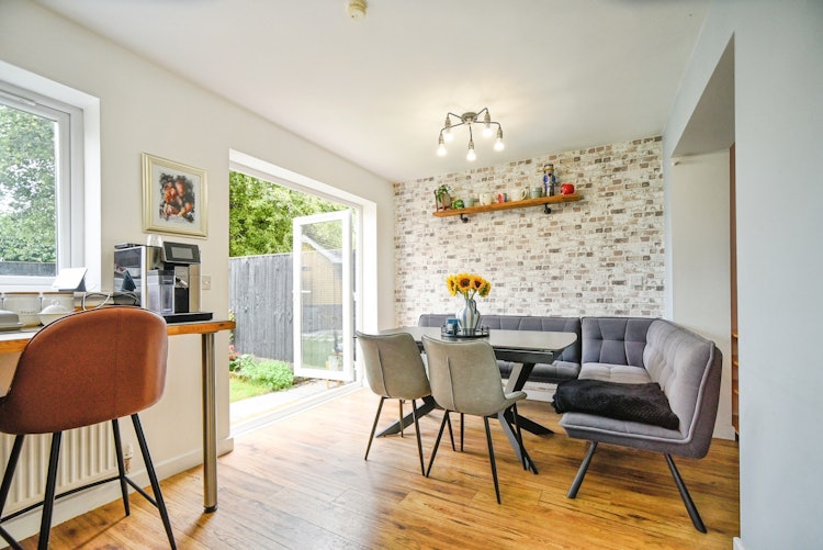 4 bedroom semi-detached house
