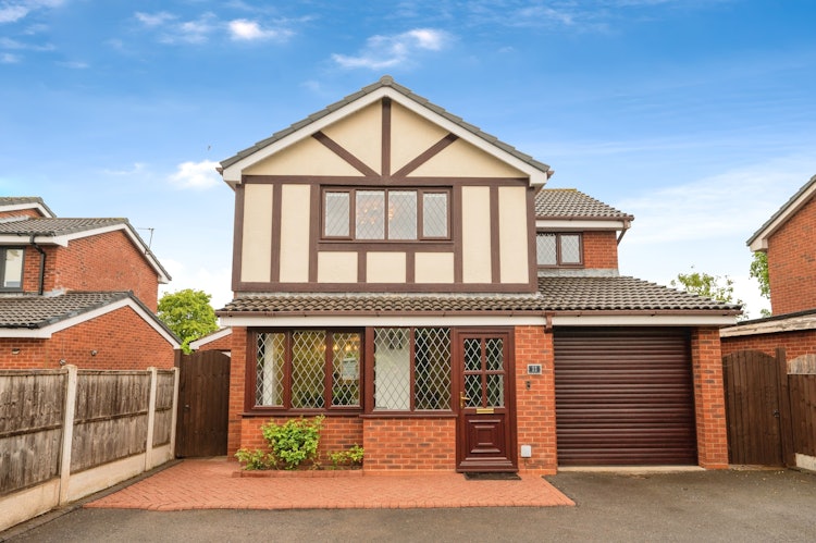 4 bedroom detached house