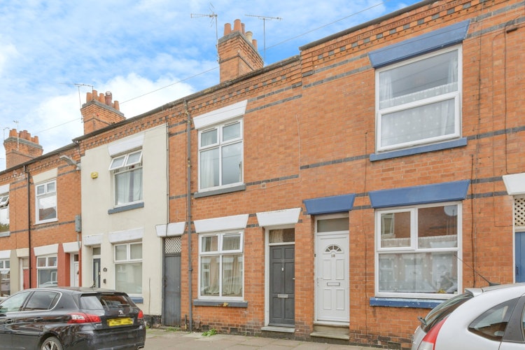 3 bedroom semi-detached house