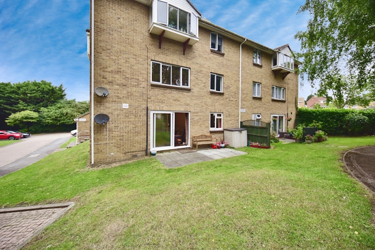 2 bedroom flat