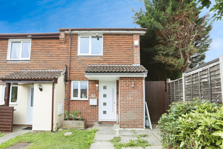 2 bedroom end of terrace house
