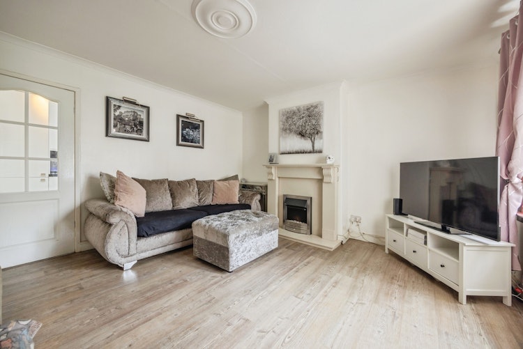 2 bedroom terraced house