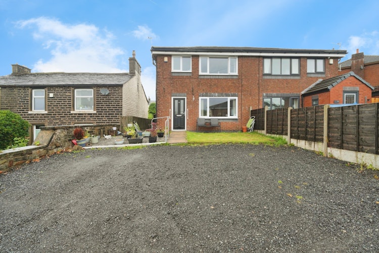3 bedroom semi-detached house