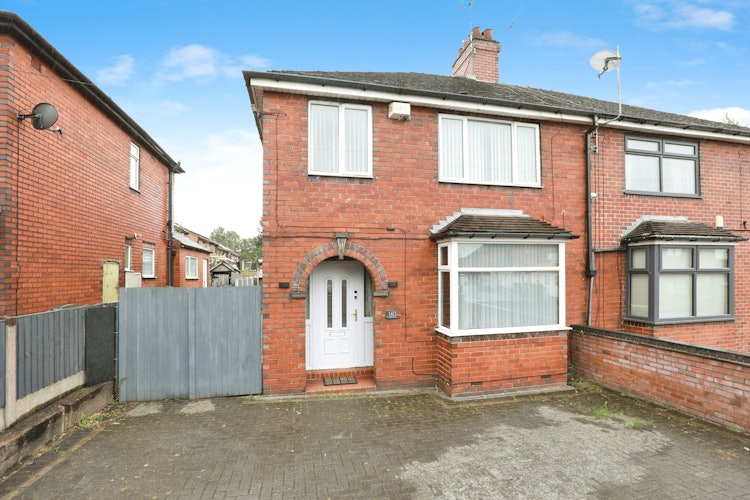 3 bedroom semi-detached house