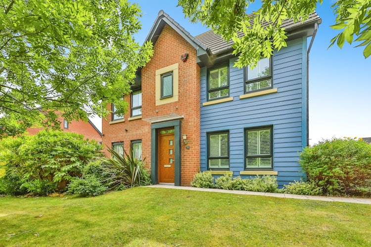 3 bedroom detached house