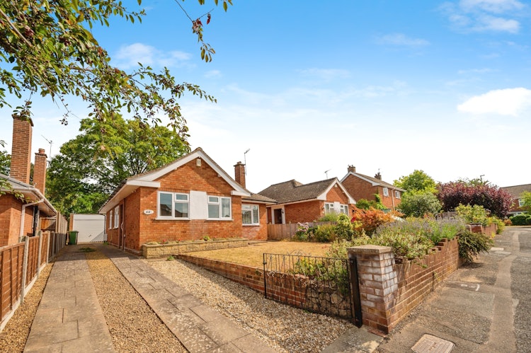 3 bedroom detached bungalow