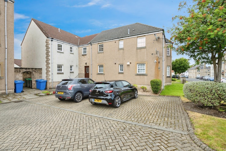 3 bedroom flat
