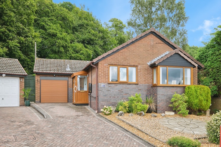 3 bedroom detached bungalow