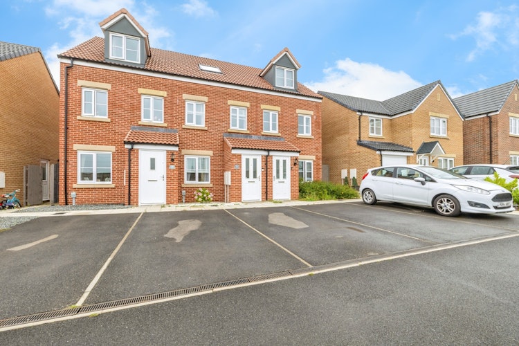 3 bedroom terraced house