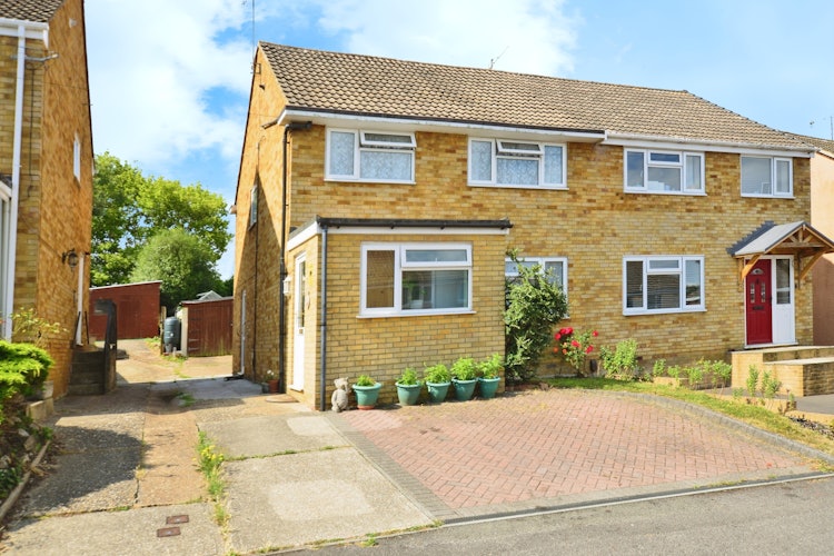 3 bedroom semi-detached house