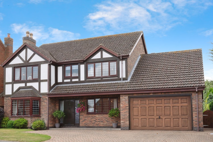 4 bedroom detached house