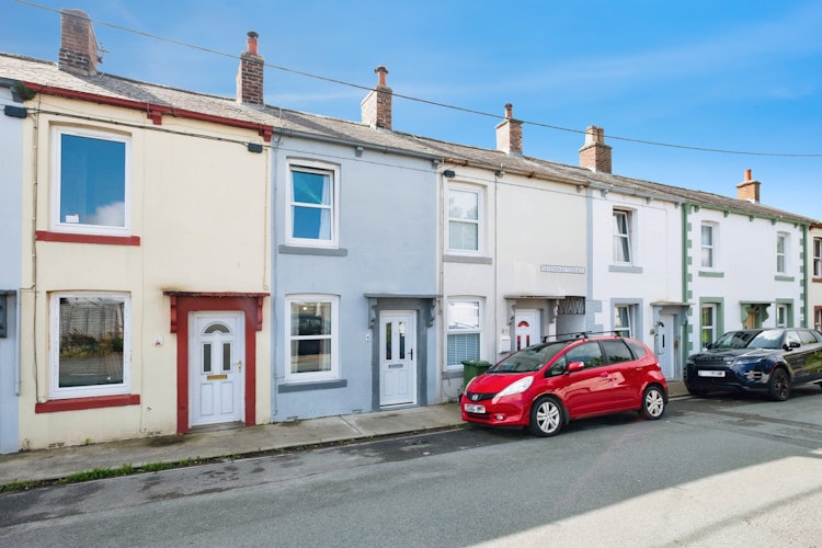 2 bedroom terraced house