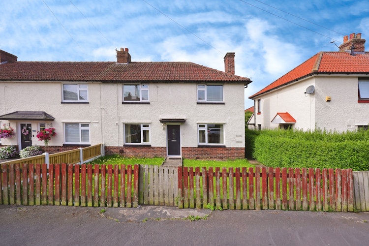 4 bedroom end of terrace house