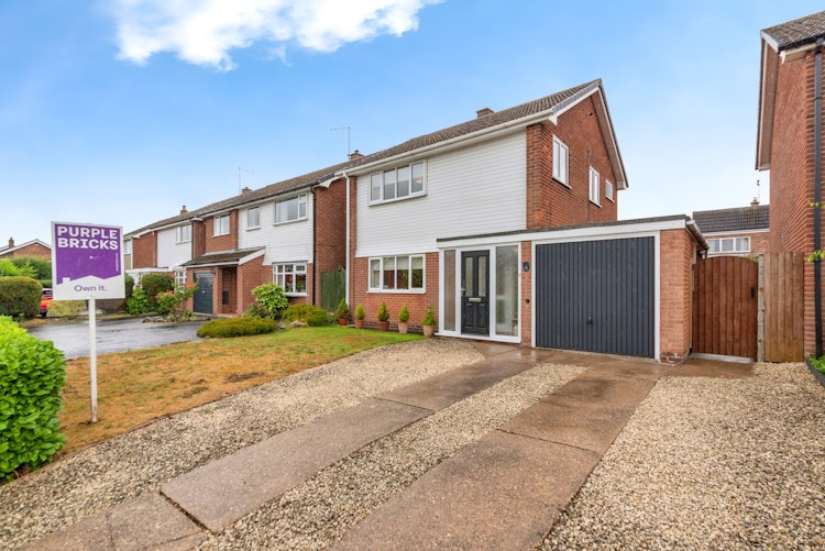 3 bedroom detached house