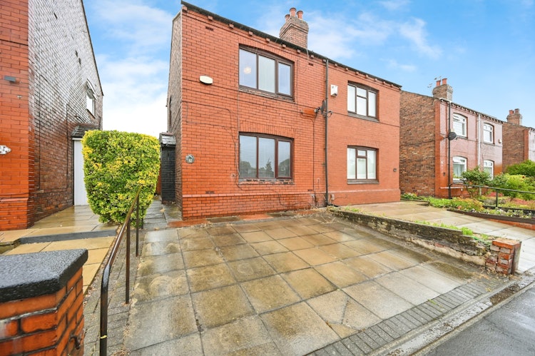 2 bedroom semi-detached house