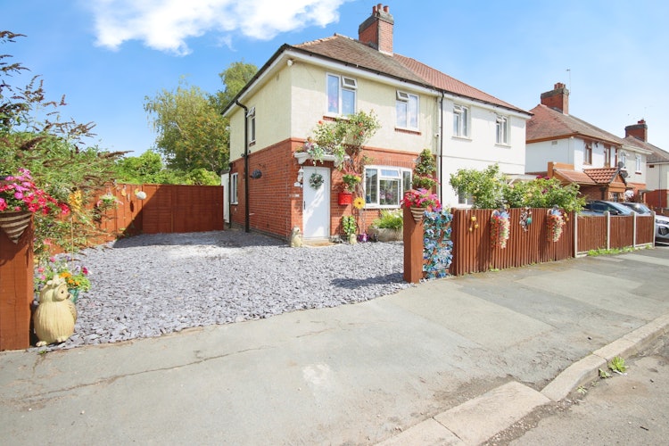 3 bedroom semi-detached house