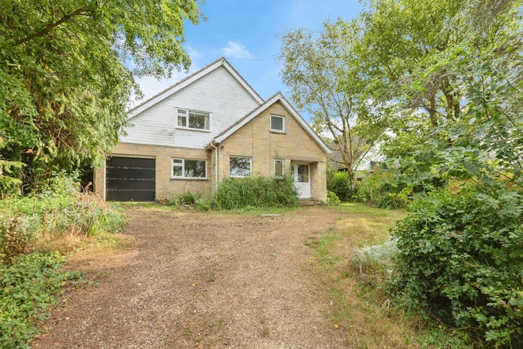 4 bedroom detached house