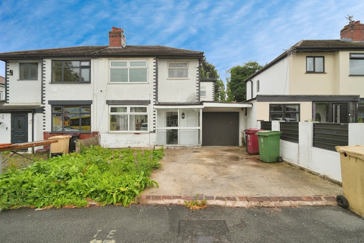 4 bedroom semi-detached house