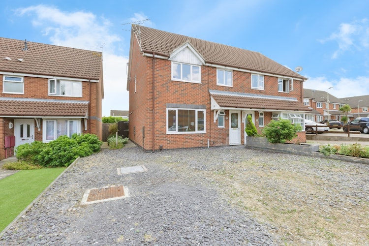 4 bedroom semi-detached house