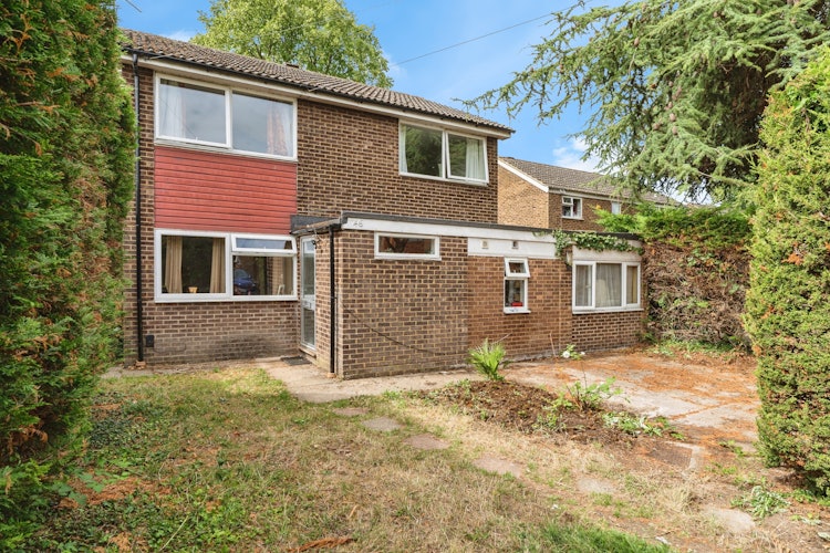 4 bedroom detached house
