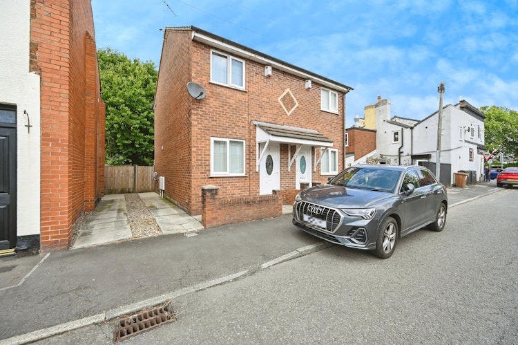 1 bedroom semi-detached house