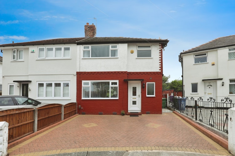 3 bedroom semi-detached house