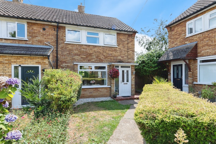 3 bedroom end of terrace house