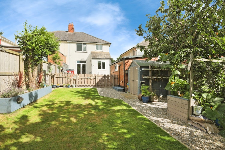 3 bedroom semi-detached house