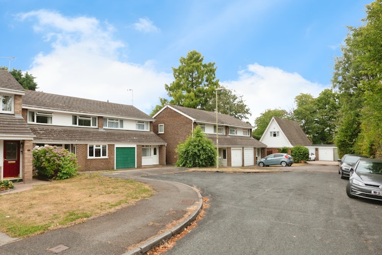 3 bedroom semi-detached house