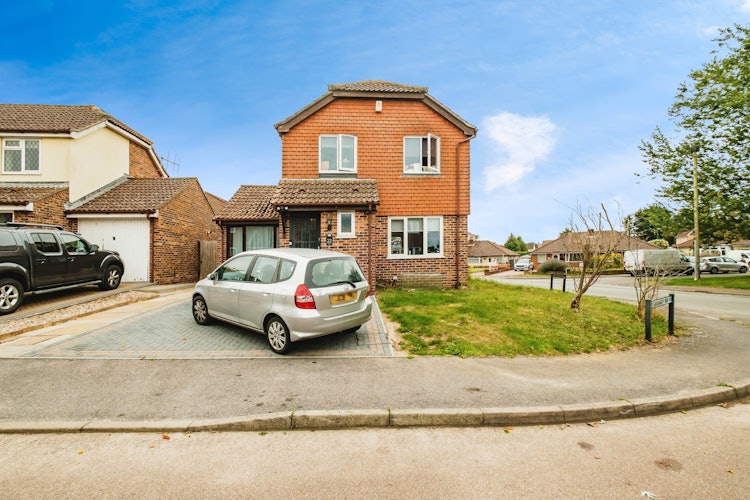 4 bedroom detached house