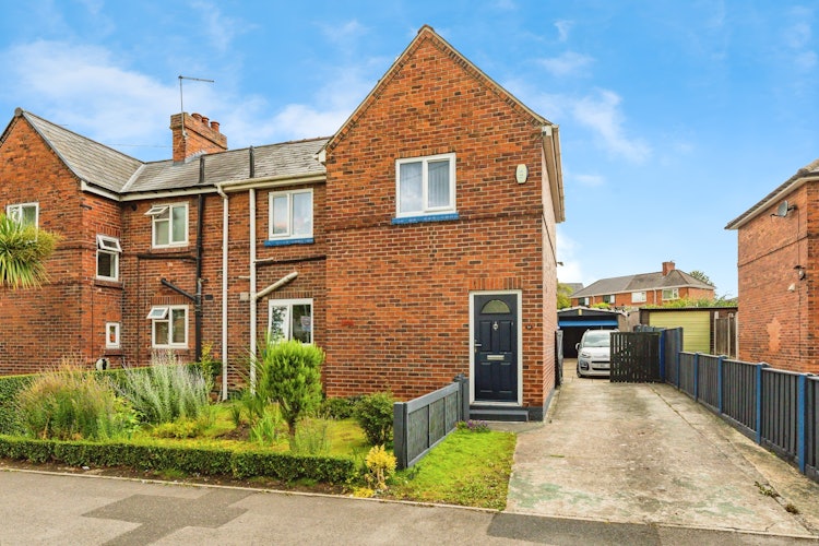 3 bedroom semi-detached house
