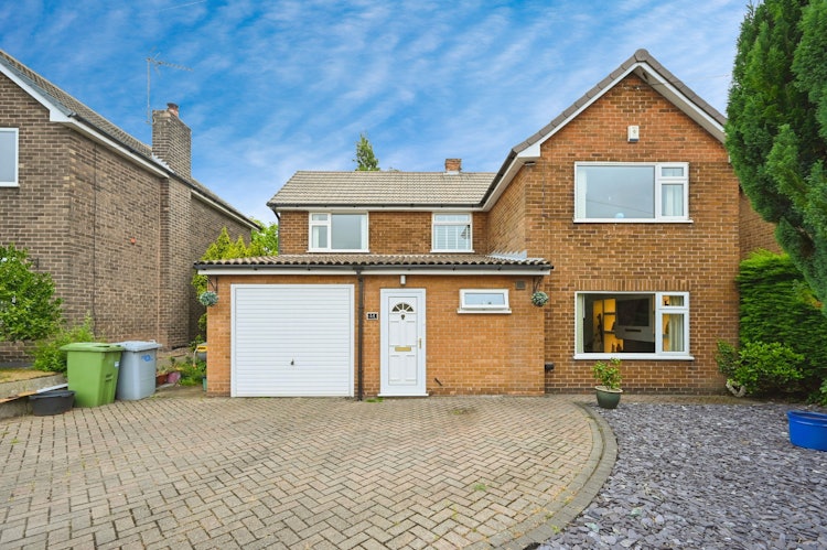3 bedroom detached house