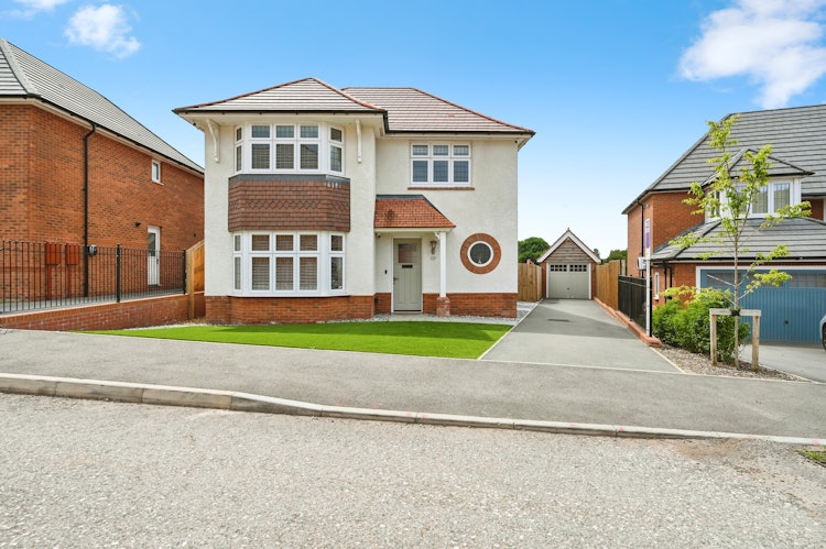 3 bedroom detached house