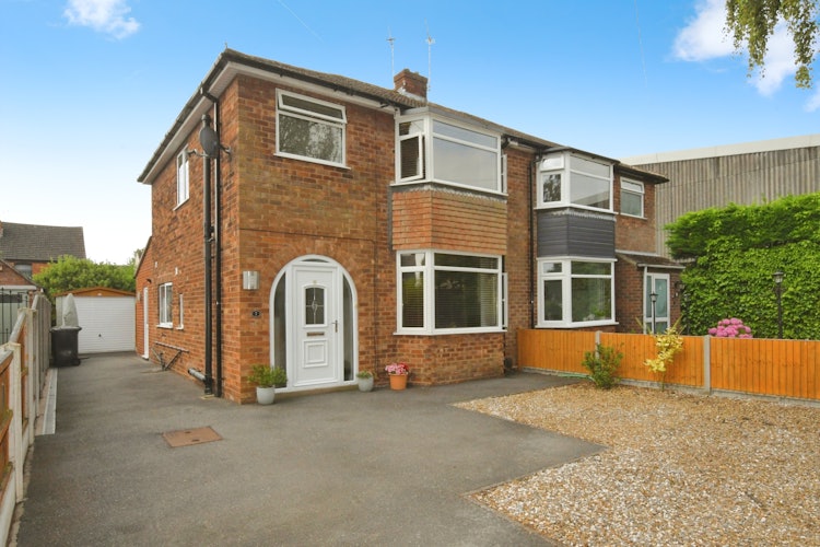 3 bedroom semi-detached house