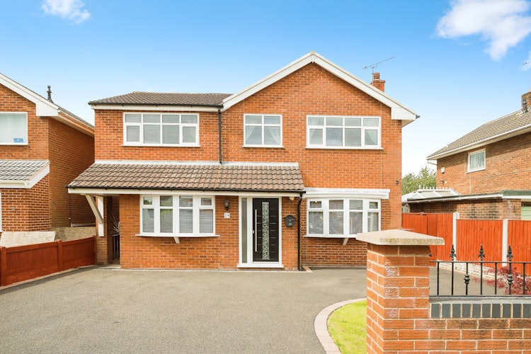 4 bedroom detached house