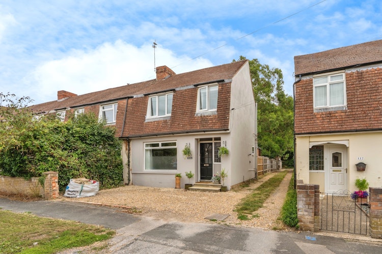 3 bedroom end of terrace house