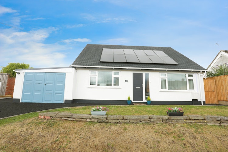 2 bedroom detached bungalow