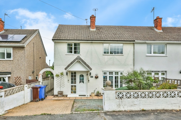 3 bedroom semi-detached house