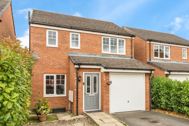 3 bedroom detached house