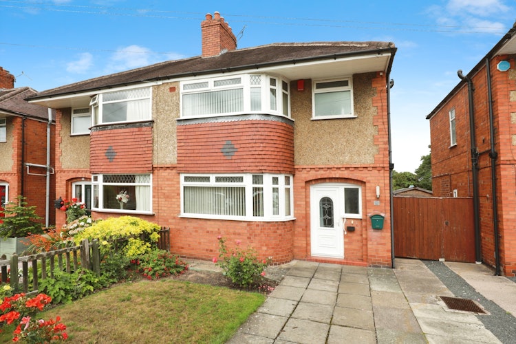 3 bedroom semi-detached house