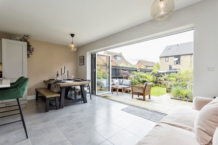 4 bedroom semi-detached house