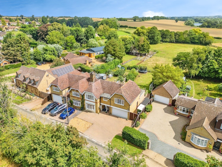 3 bedroom semi-detached house