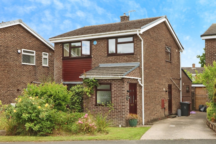 3 bedroom detached house