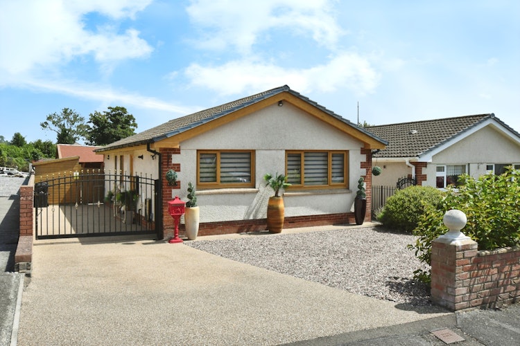 3 bedroom detached bungalow