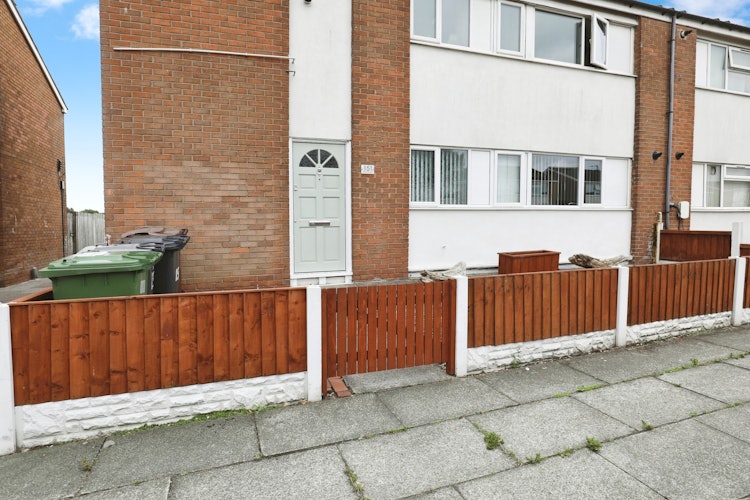 2 bedroom ground floor flat